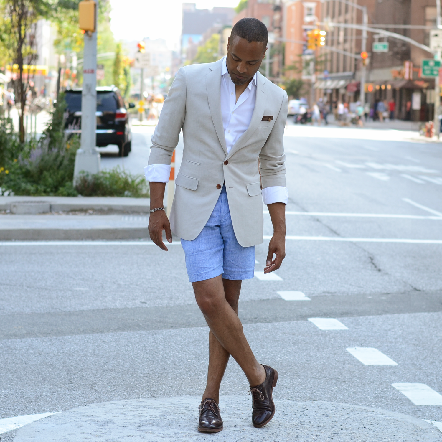 How to Wear a Blazer and Shorts