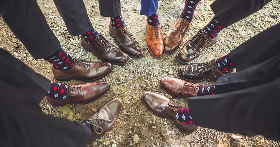 groomsmen suits accessories