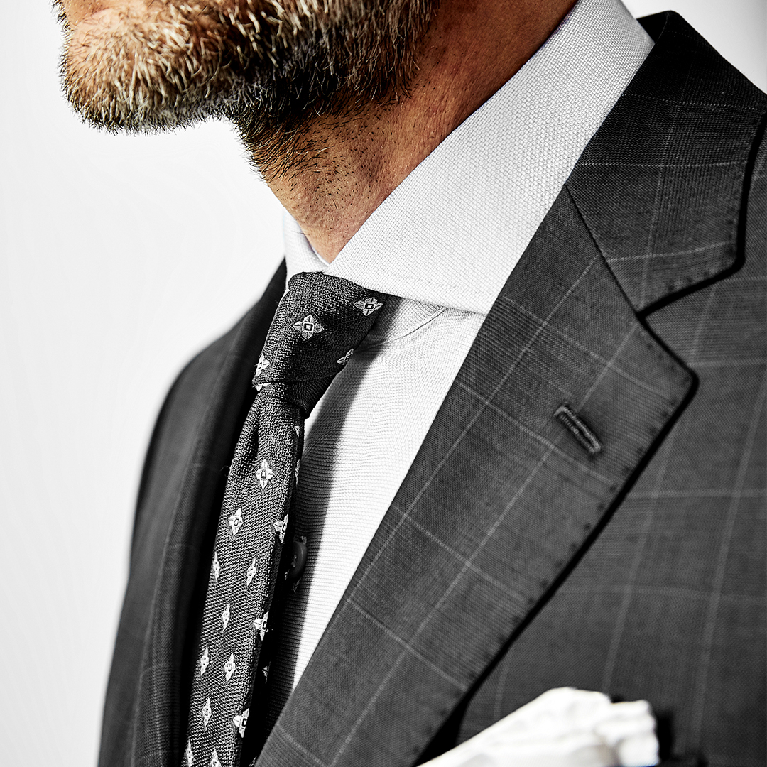 What is a Spread Collar? | Black Lapel